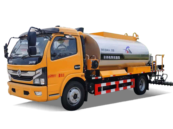 沥青洒布车